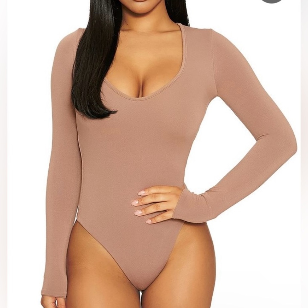 NWT Naked Wardrobe Tan Deep Color V-Neck Bodysuit Size SX. Label #A8